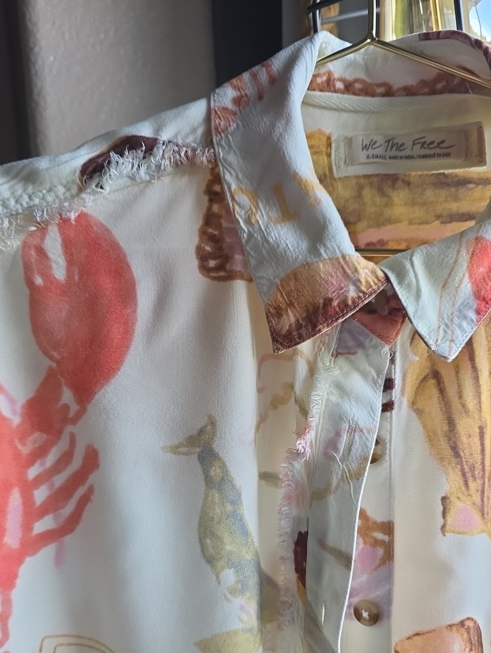 We The Free White Soft Short-Sleeve Button-Down with Coastal Print XS - Picture 12 of 15